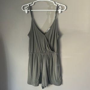 BB Dakota Women’s Olive Green Romper